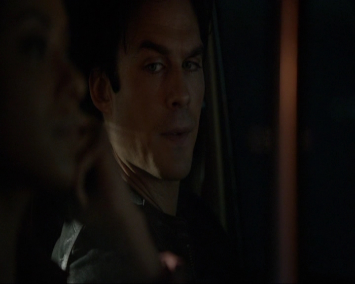 VampireDiariesWorld-dot-nl_7x19SomebodyThatIUsedtoKnow1542.jpg