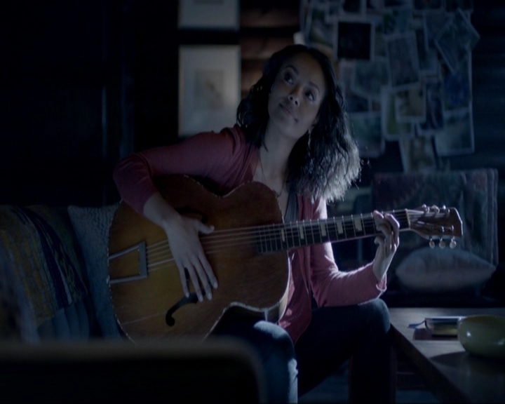 VampireDiariesWorld-dot-nl_7x19SomebodyThatIUsedtoKnow1613.jpg