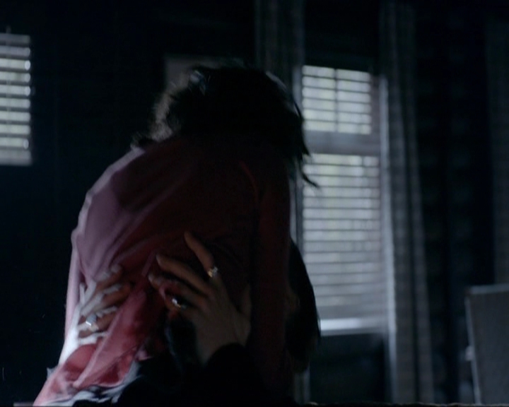 VampireDiariesWorld-dot-nl_7x19SomebodyThatIUsedtoKnow1725.jpg