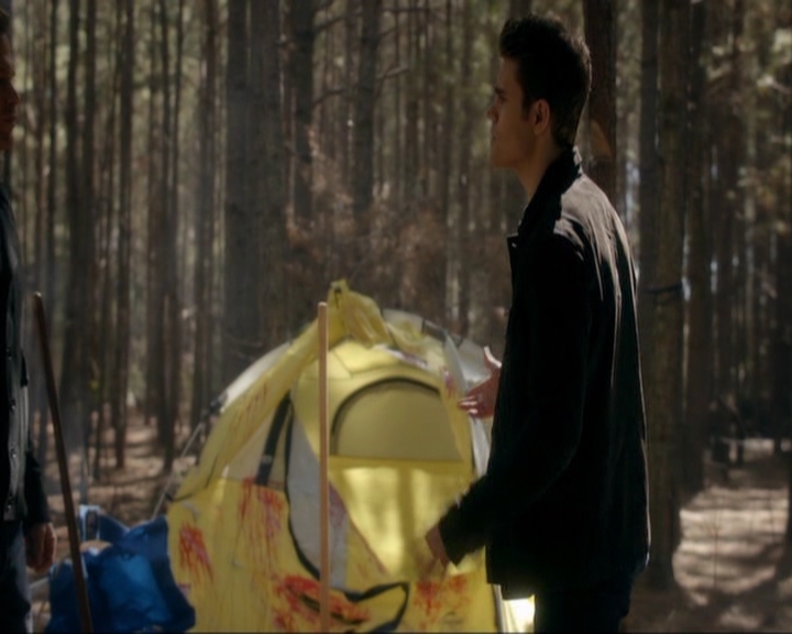 VampireDiariesWorld-dot-nl_7x19SomebodyThatIUsedtoKnow2076.jpg