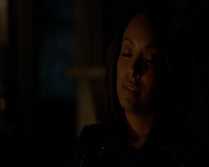 VampireDiariesWorld-dot-nl_7x19SomebodyThatIUsedtoKnow2136.jpg