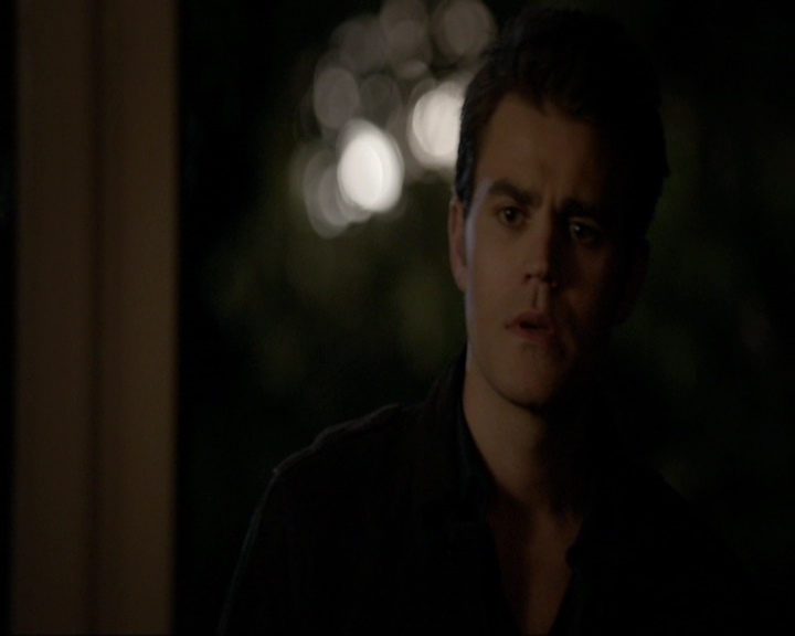 VampireDiariesWorld-dot-nl_7x19SomebodyThatIUsedtoKnow2209.jpg