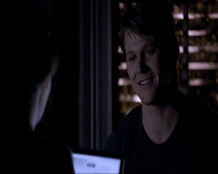 VampireDiariesWorld-dot-nl_7x20KillEmAll0512.jpg