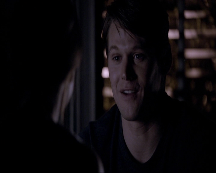 VampireDiariesWorld-dot-nl_7x20KillEmAll0524.jpg