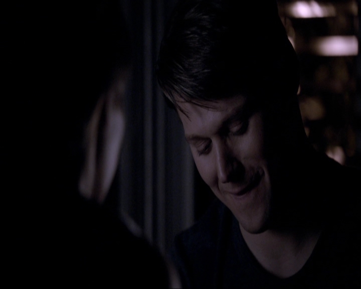 VampireDiariesWorld-dot-nl_7x20KillEmAll0549.jpg