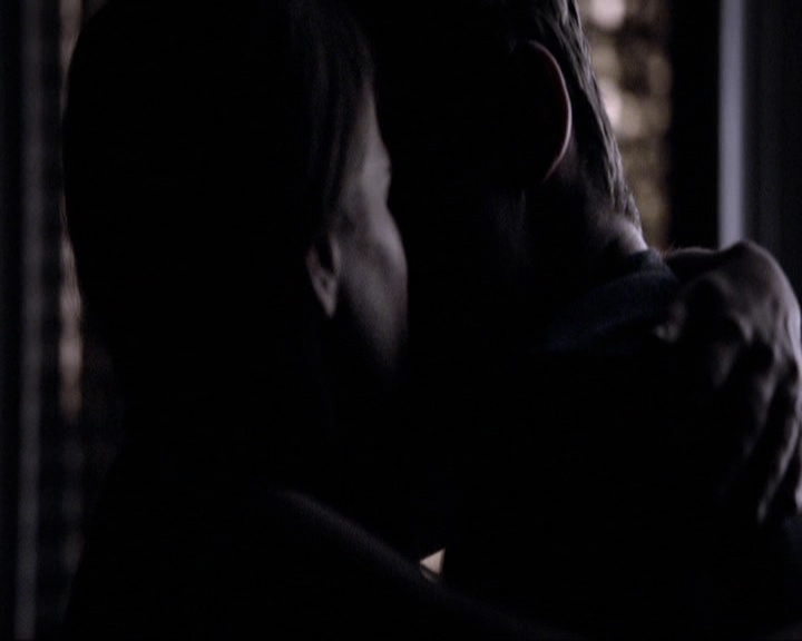 VampireDiariesWorld-dot-nl_7x20KillEmAll0579.jpg