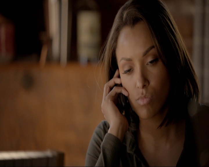 VampireDiariesWorld-dot-nl_7x20KillEmAll0661.jpg