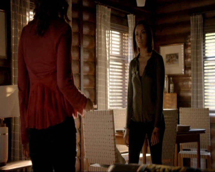 VampireDiariesWorld-dot-nl_7x20KillEmAll0706.jpg