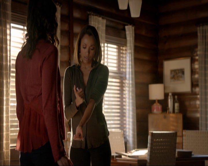 VampireDiariesWorld-dot-nl_7x20KillEmAll0717.jpg