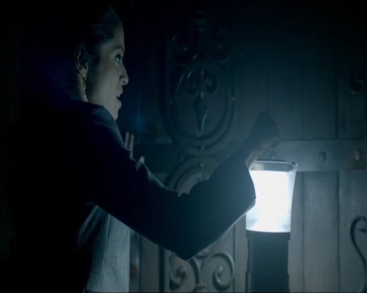 VampireDiariesWorld-dot-nl_7x20KillEmAll0752.jpg