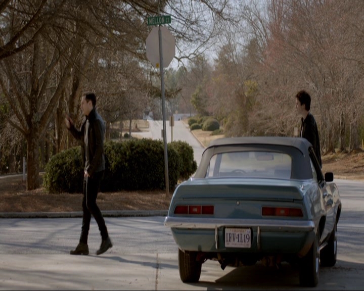 VampireDiariesWorld-dot-nl_7x20KillEmAll0909.jpg