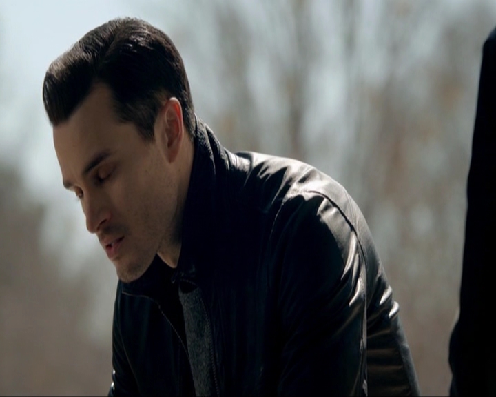 VampireDiariesWorld-dot-nl_7x20KillEmAll0939.jpg