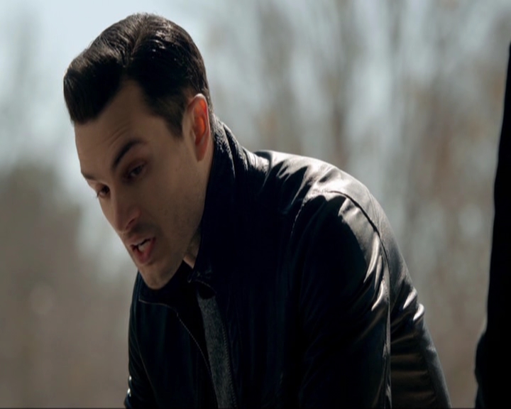 VampireDiariesWorld-dot-nl_7x20KillEmAll0944.jpg