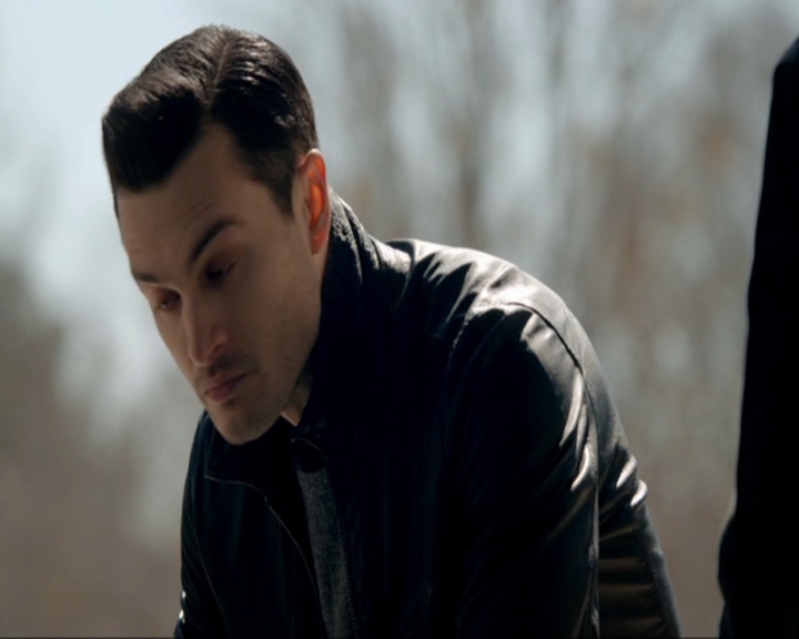 VampireDiariesWorld-dot-nl_7x20KillEmAll0945.jpg