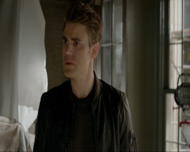 VampireDiariesWorld-dot-nl_7x20KillEmAll0998.jpg