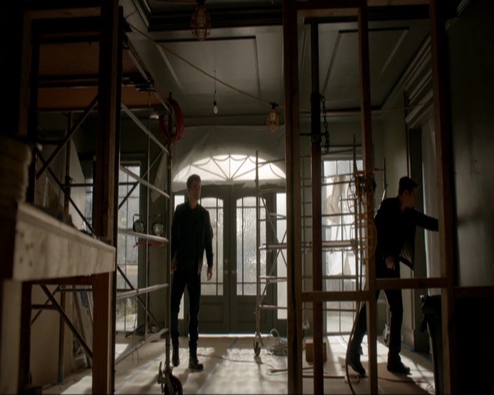 VampireDiariesWorld-dot-nl_7x20KillEmAll0999.jpg