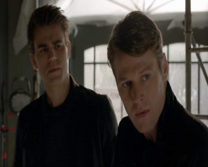 VampireDiariesWorld-dot-nl_7x20KillEmAll1005.jpg