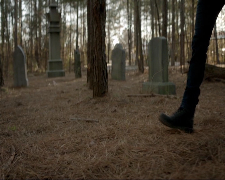 VampireDiariesWorld-dot-nl_7x20KillEmAll1056.jpg