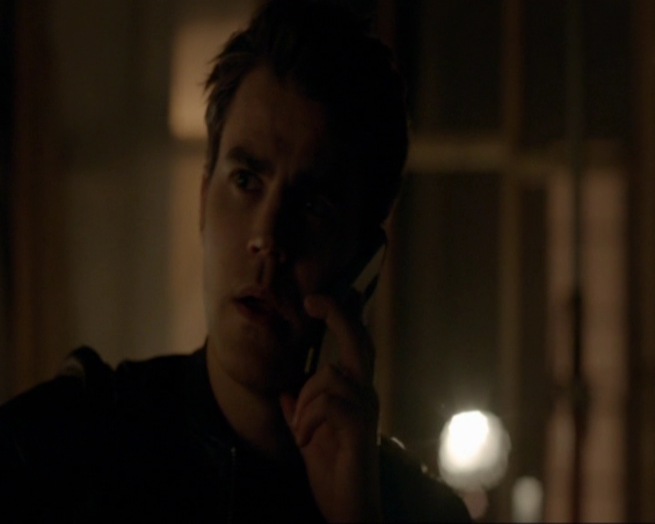 VampireDiariesWorld-dot-nl_7x20KillEmAll1314.jpg