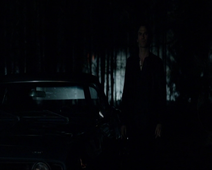 VampireDiariesWorld-dot-nl_7x20KillEmAll1385.jpg