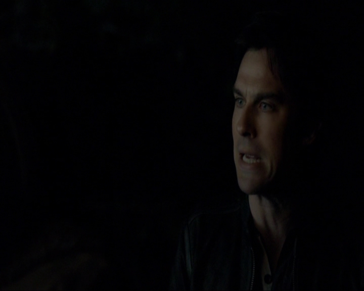 VampireDiariesWorld-dot-nl_7x20KillEmAll1399.jpg