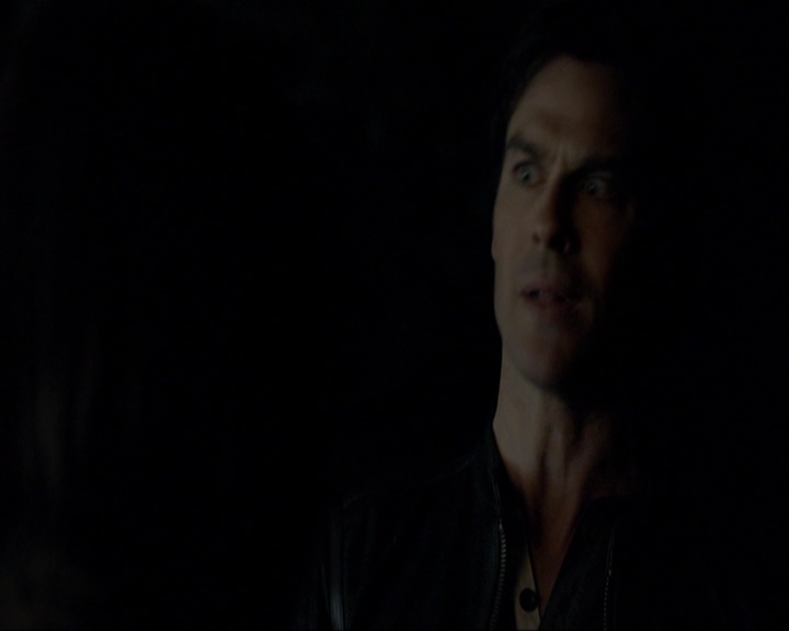 VampireDiariesWorld-dot-nl_7x20KillEmAll1426.jpg