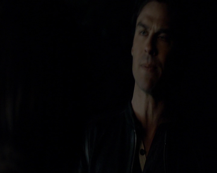 VampireDiariesWorld-dot-nl_7x20KillEmAll1427.jpg