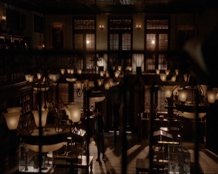 VampireDiariesWorld-dot-nl_7x20KillEmAll1453.jpg