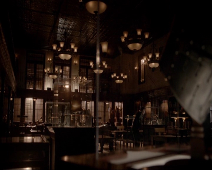 VampireDiariesWorld-dot-nl_7x20KillEmAll1459.jpg