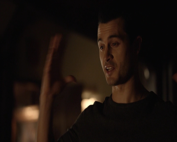 VampireDiariesWorld-dot-nl_7x21RequiemForADream-deletedscenes0062.jpg