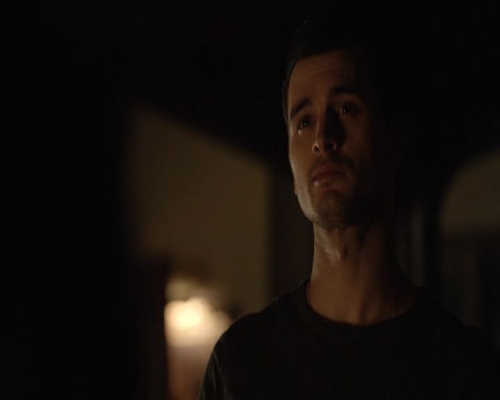 VampireDiariesWorld-dot-nl_7x21RequiemForADream-deletedscenes0068.jpg