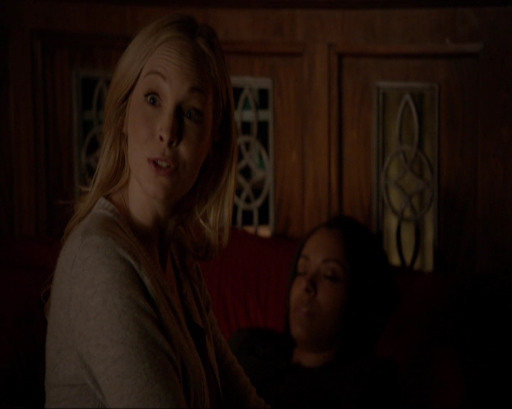 VampireDiariesWorld-dot-nl_7x21RequiemForADream0349.jpg