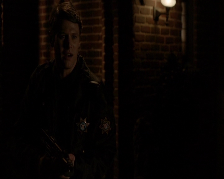 VampireDiariesWorld-dot-nl_7x21RequiemForADream0661.jpg