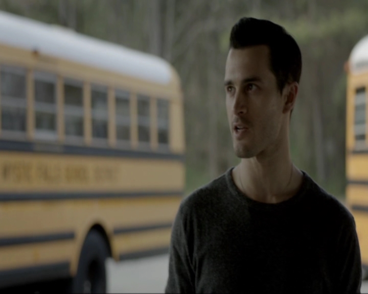 VampireDiariesWorld-dot-nl_7x21RequiemForADream0786.jpg