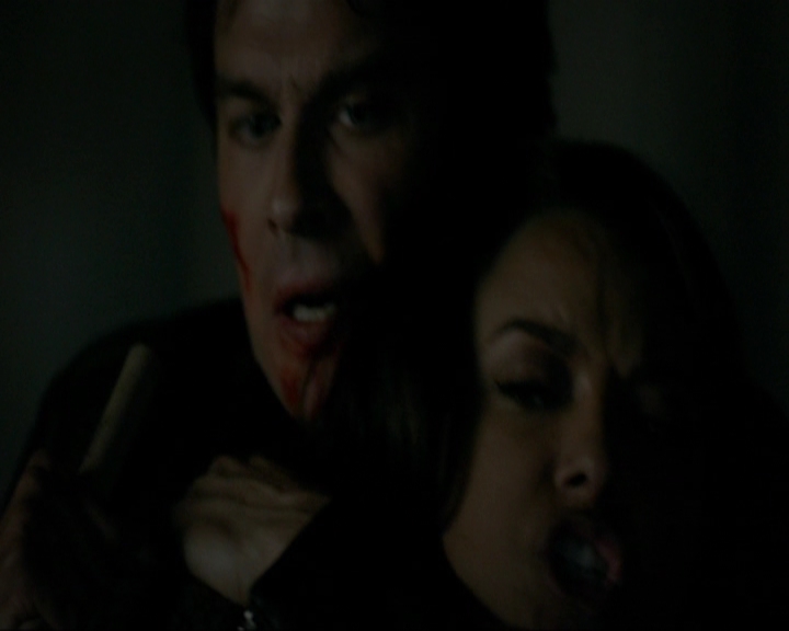 VampireDiariesWorld-dot-nl_7x21RequiemForADream1883.jpg