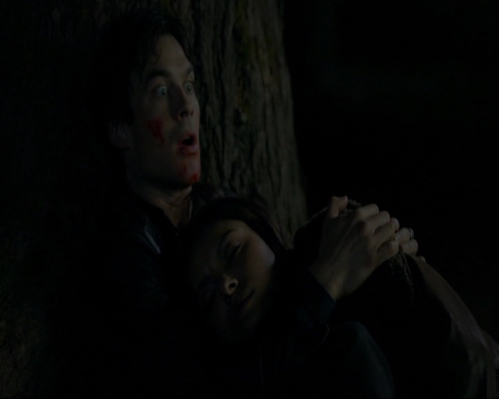 VampireDiariesWorld-dot-nl_7x21RequiemForADream2008.jpg