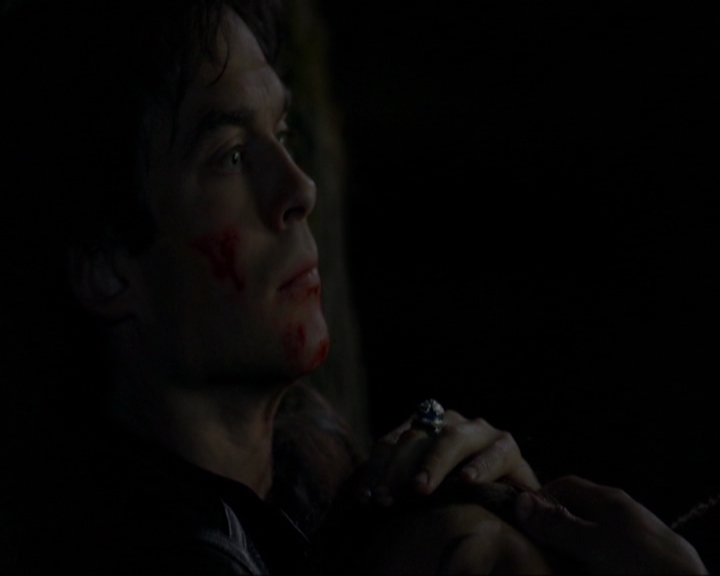 VampireDiariesWorld-dot-nl_7x21RequiemForADream2010.jpg