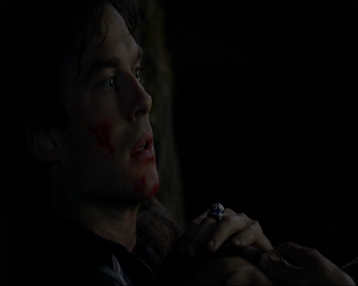 VampireDiariesWorld-dot-nl_7x21RequiemForADream2011.jpg