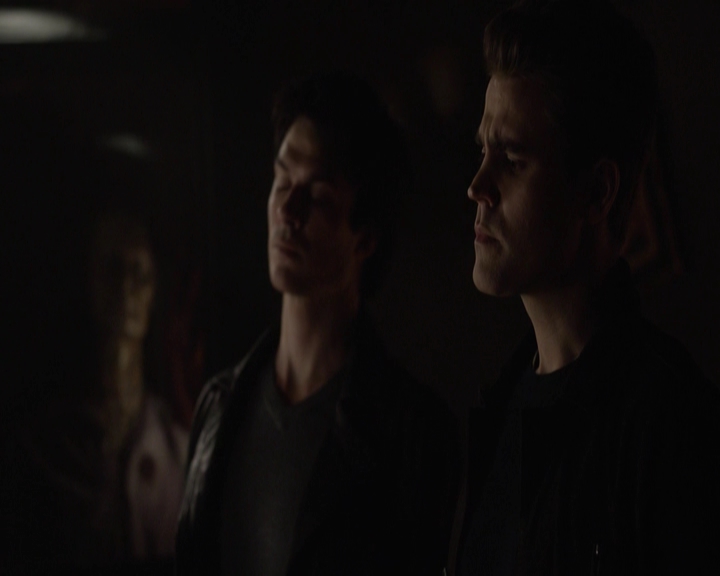 VampireDiariesWorld-dot-nl_7x22GodsAndMonsters-deletedscenes0151.jpg