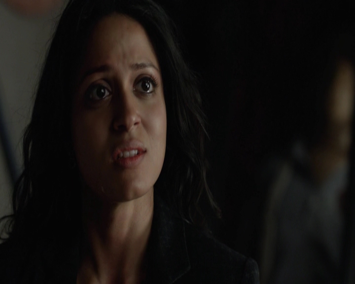 VampireDiariesWorld-dot-nl_7x22GodsAndMonsters-deletedscenes0227.jpg