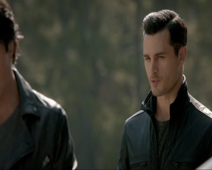 VampireDiariesWorld-dot-nl_7x22GodsAndMonsters0539.jpg