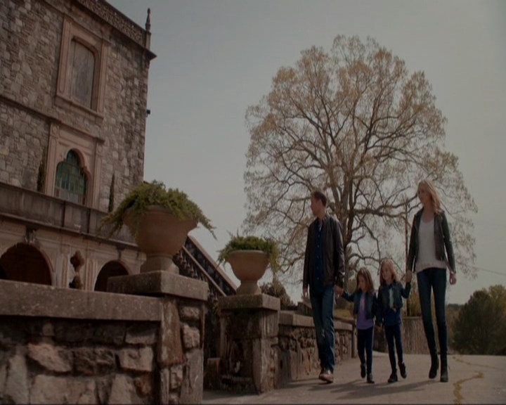 VampireDiariesWorld-dot-nl_7x22GodsAndMonsters0917.jpg