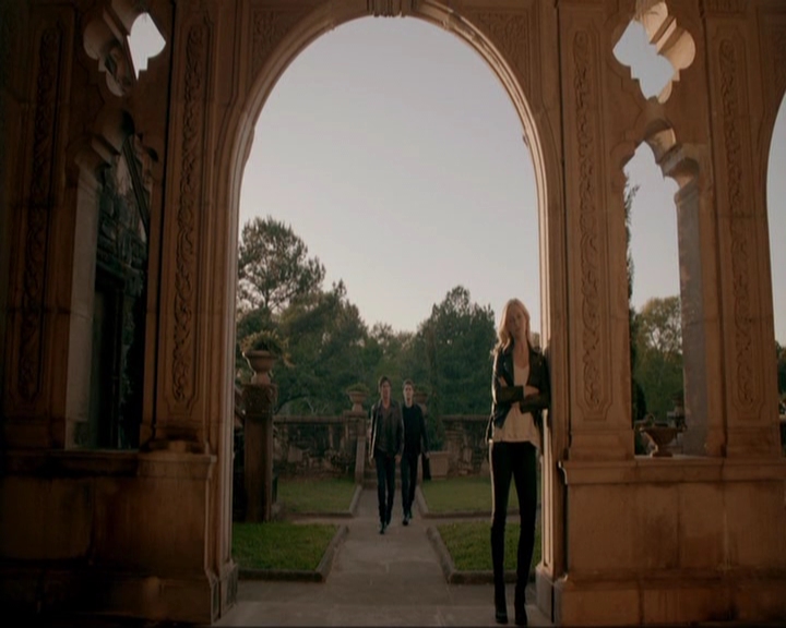 VampireDiariesWorld-dot-nl_7x22GodsAndMonsters1073.jpg