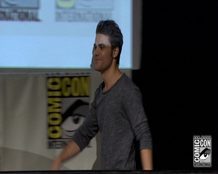 VampireDiariesWorld-dot-nl_S7-dvdextra-2015ComicConPanel0066.jpg