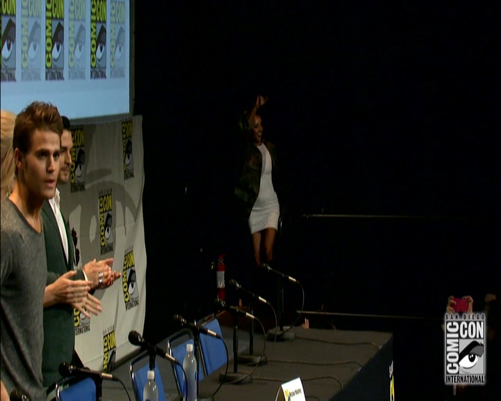 VampireDiariesWorld-dot-nl_S7-dvdextra-2015ComicConPanel0076.jpg