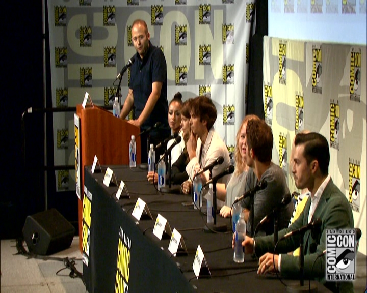 VampireDiariesWorld-dot-nl_S7-dvdextra-2015ComicConPanel0096.jpg