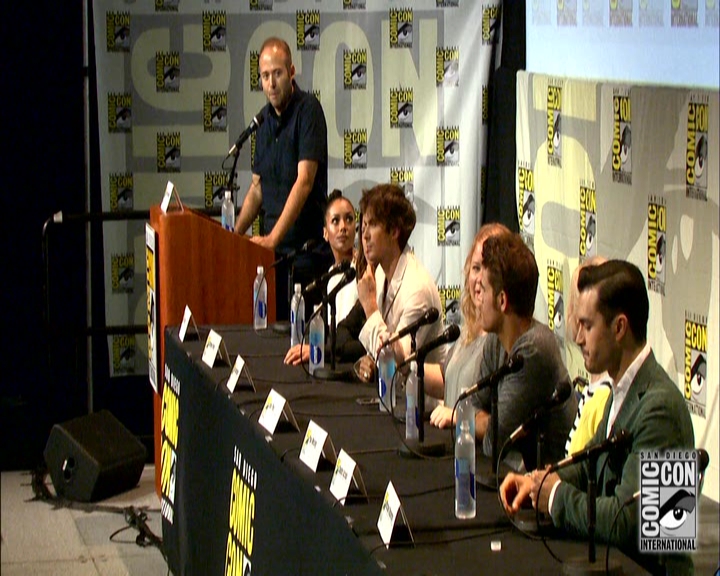 VampireDiariesWorld-dot-nl_S7-dvdextra-2015ComicConPanel0097.jpg