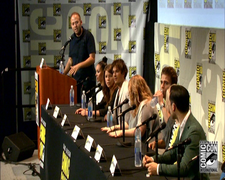 VampireDiariesWorld-dot-nl_S7-dvdextra-2015ComicConPanel0117.jpg