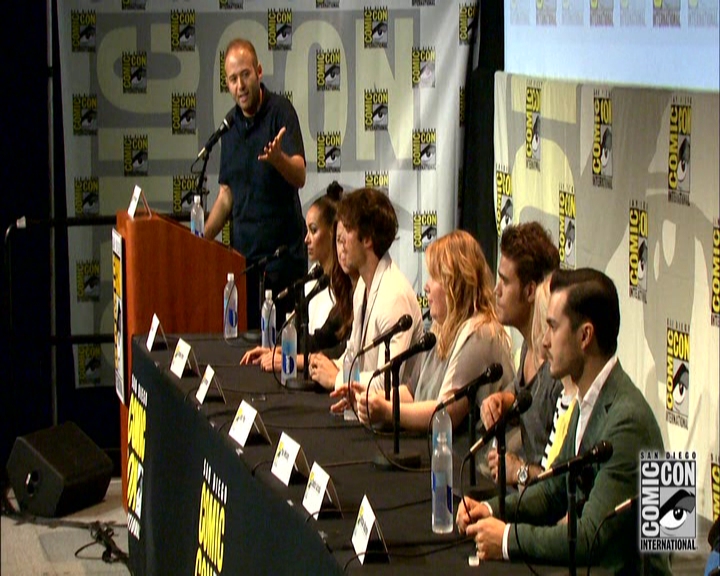 VampireDiariesWorld-dot-nl_S7-dvdextra-2015ComicConPanel0119.jpg