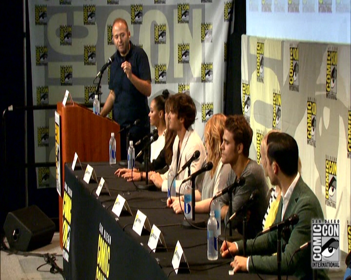 VampireDiariesWorld-dot-nl_S7-dvdextra-2015ComicConPanel0139.jpg